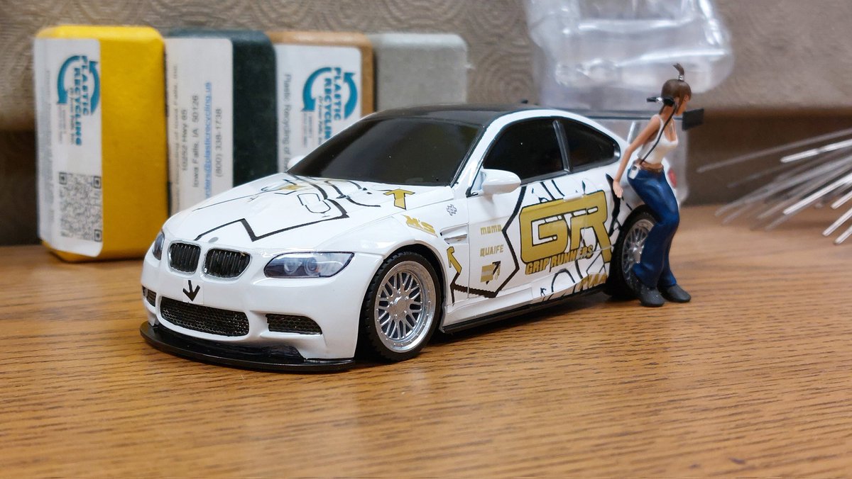 PrintedLeander tweet media