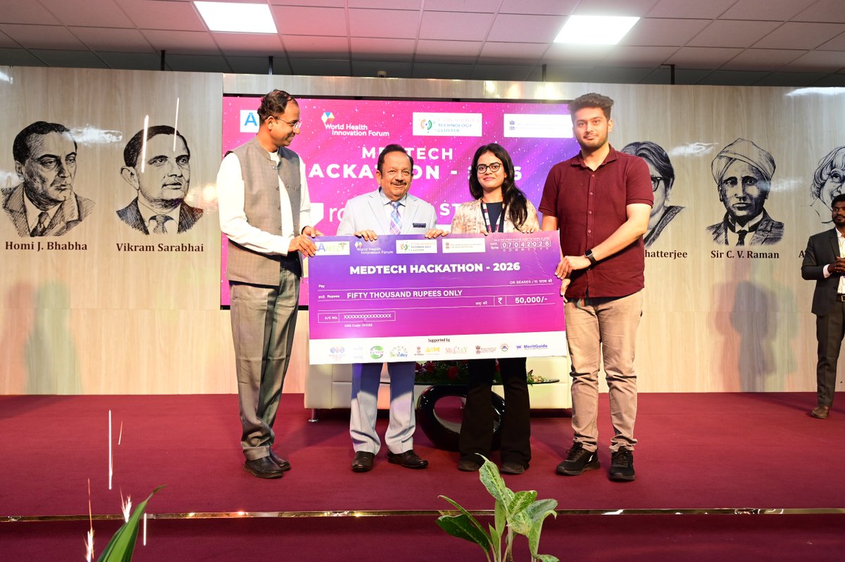 SmartEye_'s tweet photo. #Smart Eye wins at the @AP_MedTechZone MedTech Hackathon 🚀
Honored to receive the award from Dr. Jitendra Sharma and Dr. Harsh Vardhan.
Grateful to our mentor Dr. Jitesh Kumar.
Onward to building impactful solutions for the visually impaired.
#StartupIndia #Assistech https://t.co/WxORbJsh7T