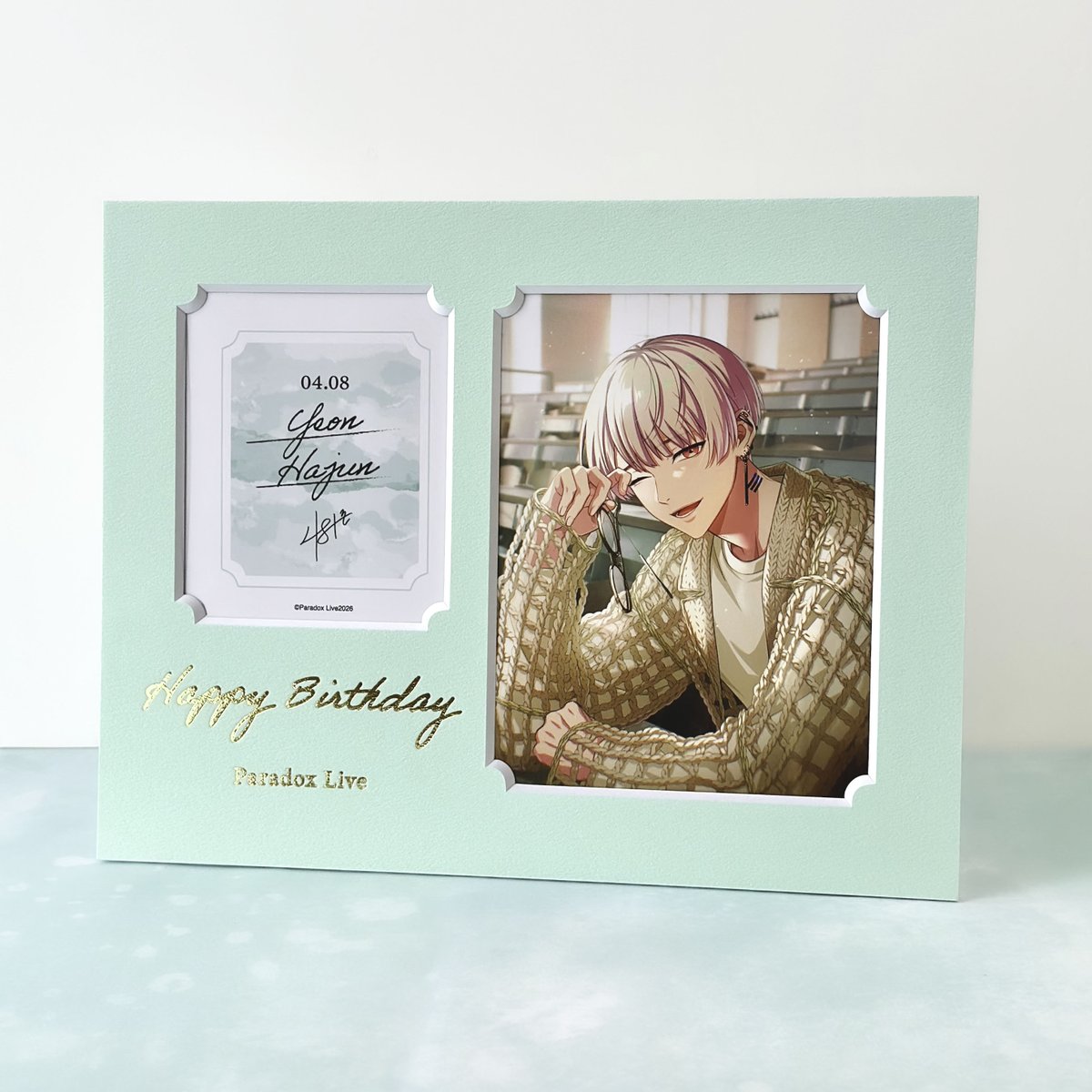 GCREST_store's tweet photo. ╋━.🎂 𝙽𝙴𝚆 .━━━━━━━╋
　　　　　  #燕夏準
　 𝐁𝐈𝐑𝐓𝐇𝐃𝐀𝐘 𝐆𝐎𝐎𝐃𝐒 𝟐𝟎𝟐𝟔
　　  キャラファインマット
╋━━━━━━━━━━.🎂.━╋

自立するキャラファインマット！
豪華な箔押し仕様できらめく存在感✨

🛒https://t.co/41Nt8IXBm0

#パラライ 受注受付中！ https://t.co/96SuALcce0