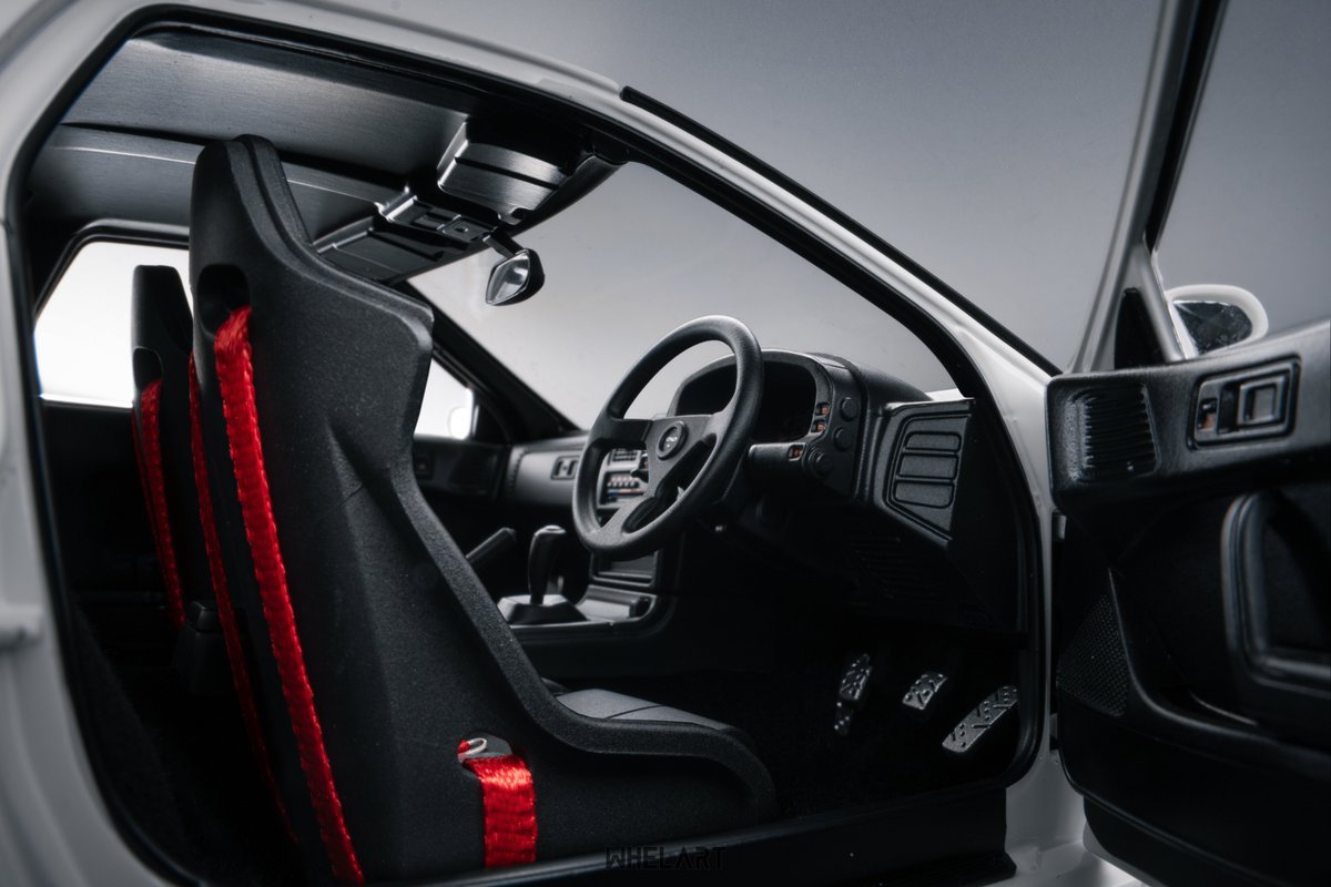 < WHELART >
1/18 Mazda Savanna RX-7 FC3S Infini (RHD) - "Takahashi Ryosuke"フィギュア付 -

■発売予定:2026年7月以降
■お取扱店
markmodels.jp/distributers-r…

#WHELART #ウィールアート #ミニカー #Mazda #マツダ #RX7 #FC3S #頭文字D #InitialD #高橋涼介 #RedSuns