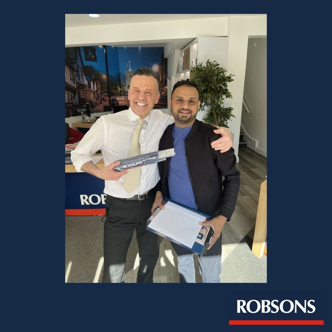 Robsons Estate Agent tweet media