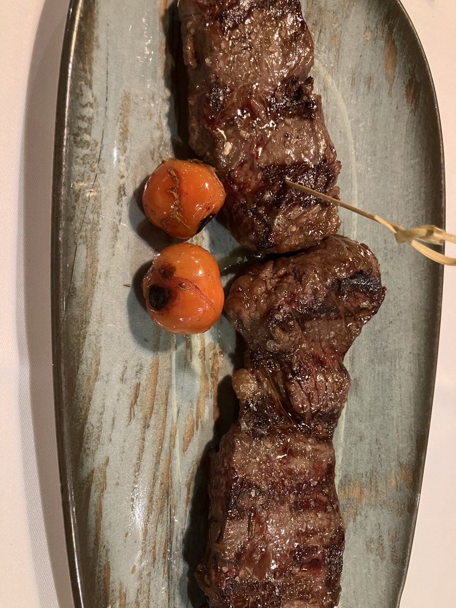 EmilienReb's tweet photo. La Cabaña Argentina - Fundada en 1994, ofrece las mejores carnes argentinas importadas semanalmente para garantizar la máxima calidad en su restaurante. https://t.co/vwJ7htTJnK