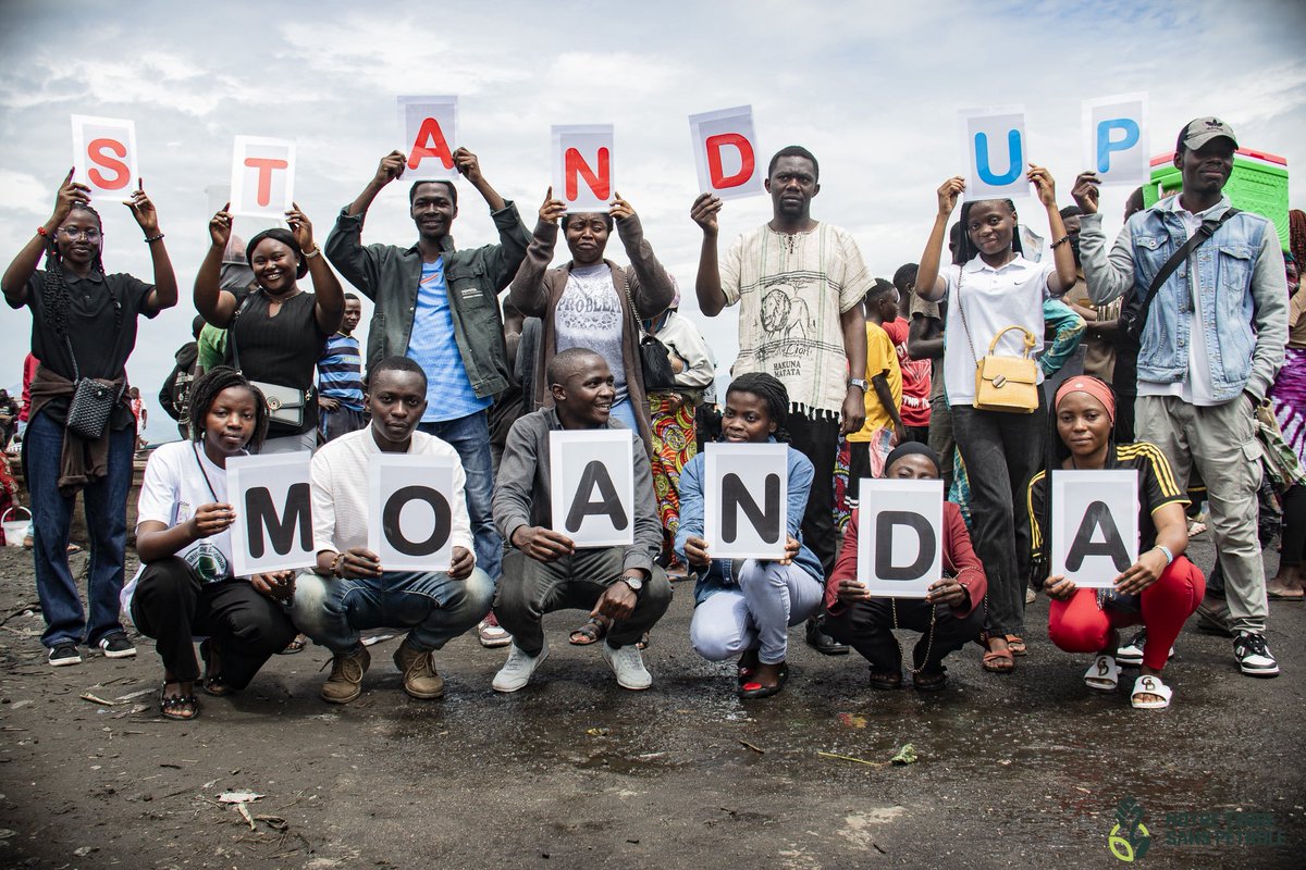 aid_learn47733's tweet photo. Aux côtés de plus 60 activistes, notre organisation s’est mobilisée à Goma pour dénoncer les activités d’exploitation pétrolière à Moanda.
Le message reste clair pas d’expansion pétrolière sans responsabilité en RDC.

#StandUpMoanda #FossilFreeDRC #ActInTime #PhaseOutFossilFuel https://t.co/0CJCPP4PNV