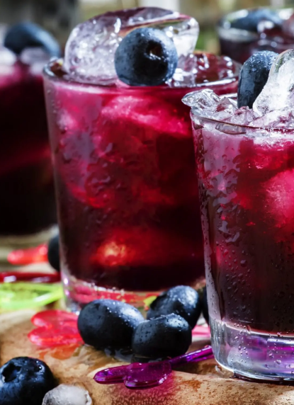 Spirit_of_Wales's tweet image. Spring is here and the drinks are getting lighter. 🌸
What are you reaching for this week?
🍸 Gin and Tonic
 🥃Rum and Cola
 🍹Vodka cocktails
Tell us below.
#SpiritOfWales #WelshSpirits #SpringDrinks