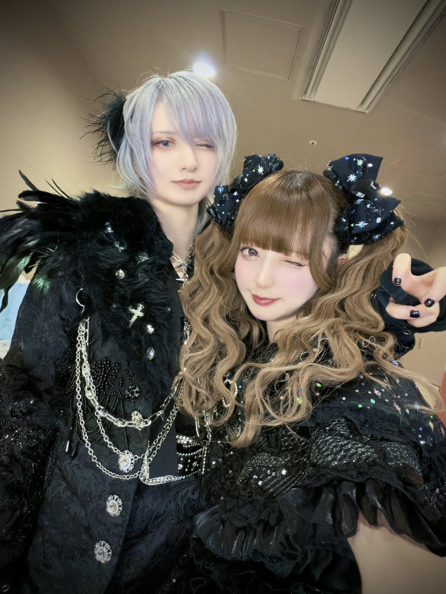 TOKYO_MAERCHEN's tweet photo. 間も無く…！

#漆黒のZepp https://t.co/bWfsHvQpJt