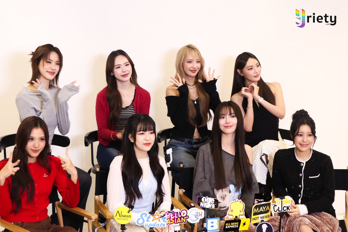 บรรยายกาศช่วงสัมภาษณ์ของสาว ๆ “เอมี่ - บอนนี่ - จูน - มิวนิค - แจน - จิงจิง - กระปุก - ไซซี” ช่วงสัมภาษณ์ถึงงาน Blush Blossom Fan Fest 2026 : Midnight Bloom 🌌 พร้อมความสวยแบบx8 ไปเล๊ยย😍💖

BBFF2026 PRESS TOUR D1
#EmiBonnie #JanJingjing
#kapookciize #JuneMewnich
#BBFanFest2026