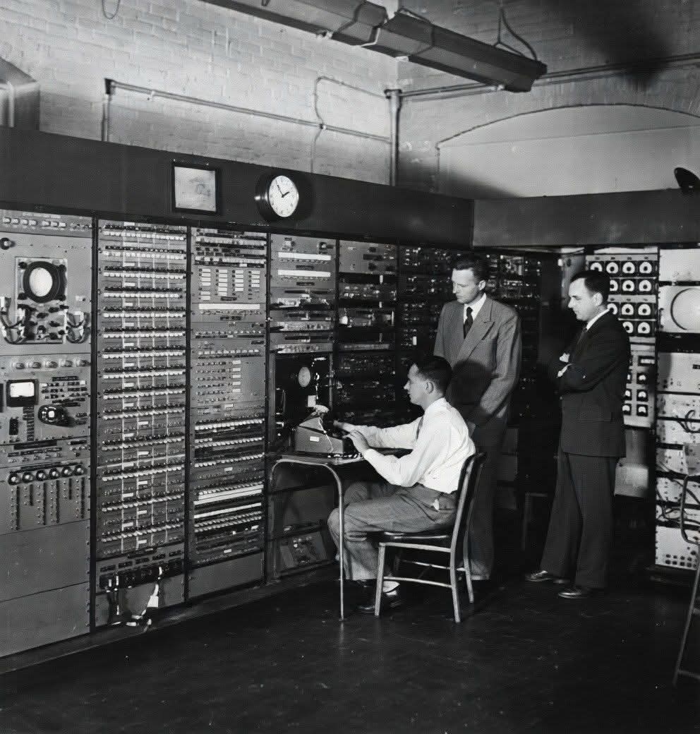 Black Hole tweet media