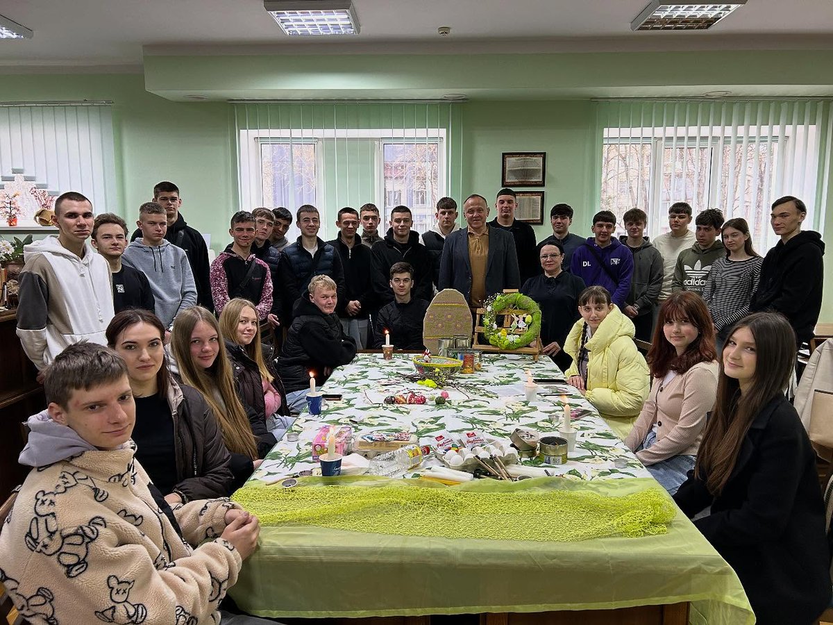 Бібліотека ім. Л. Каніщенка ЗУНУ tweet media