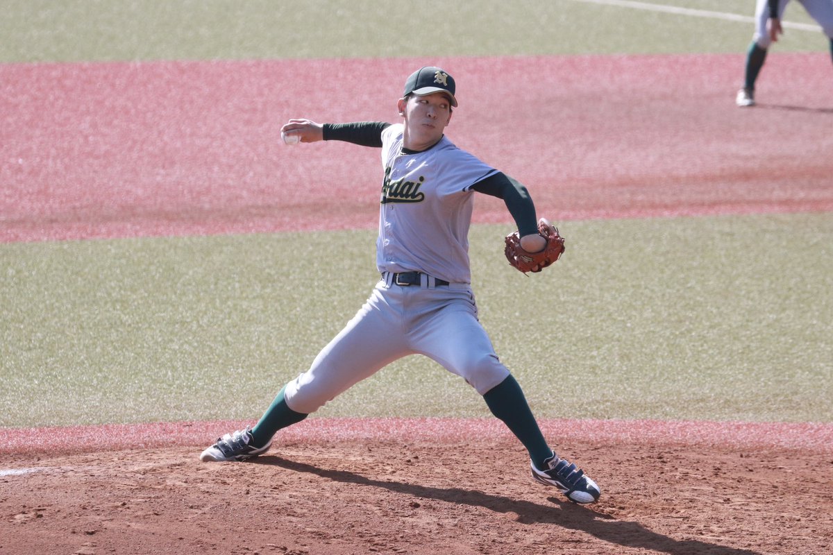 tua4011's tweet photo. 東京農業大学
加瀬柾樹(千葉県立長狭①)

高校時代に記憶に残るピッチングを繰り広げて千葉県の高校野球ファンから注目度の高かった、長狭高校出身のルーキー・加瀬くんが東都リーグ戦デビュー。

ピンチでマウンドを任され、見事レフトフライに打ち取りました。 https://t.co/hsNaADzkiN