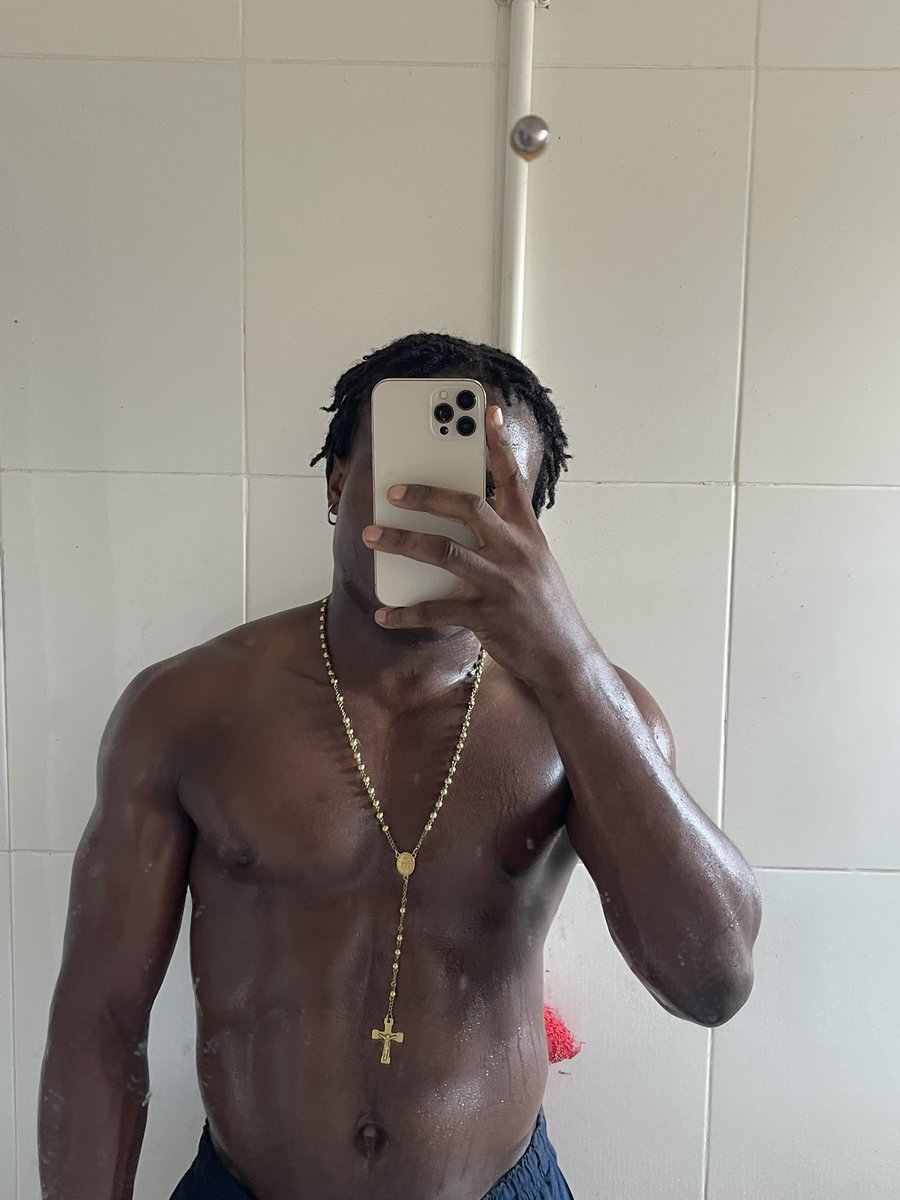 LU$O🦇 tweet media