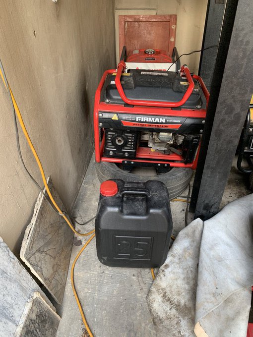 Val_Gadget's tweet image. If you use just 3 liters everyday, you will spend more than 60k in a month and that’s only for fuel.

about 5 million cars consuming an average of 10 liters of fuel per day, 

and 1.2 million generators consuming an average of 3liters of fuel.