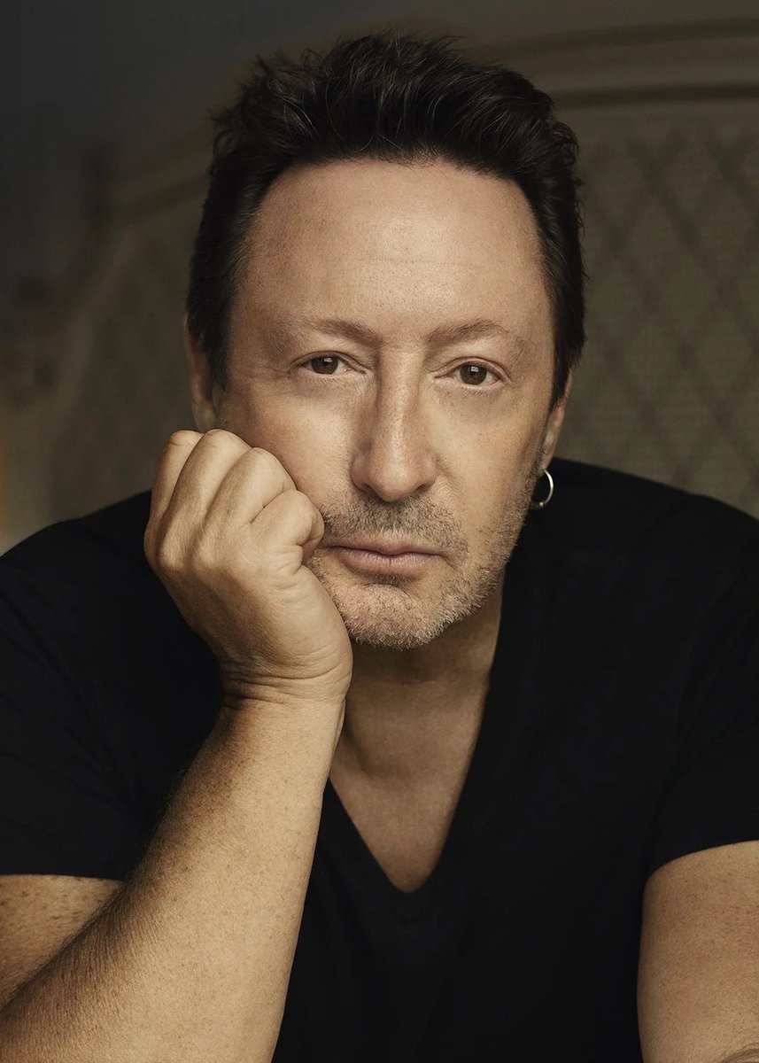 Beatlesfab40's tweet image. Happy birthday Julian Lennon!, born in Liverpool on this day 8 April 1963. #JulianLennon #Beatles #TheBeatles