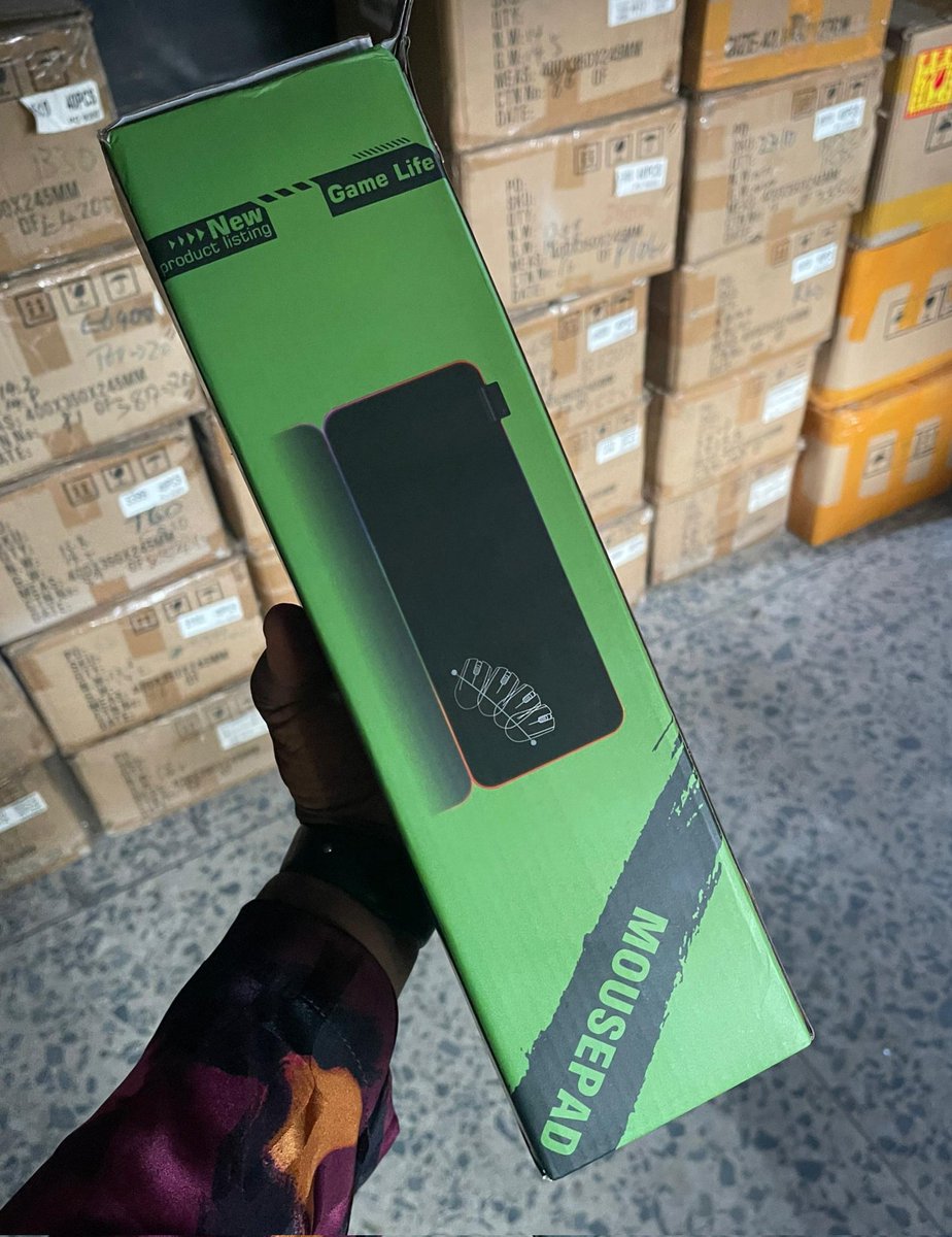 Gaming MousePad (Size XL)

Features:

* 1.8m braided cable

* Microfiber Surface 

* Steady-Grip Base

* Touch Control

Today's Price: #19,999 (Original) 💥⚡️

WhatsApp: +2347038979762🤙

We deliver nationwide 🚛🚗

#laptopbatteries #accessories #solarinverter 

#chuchosilva