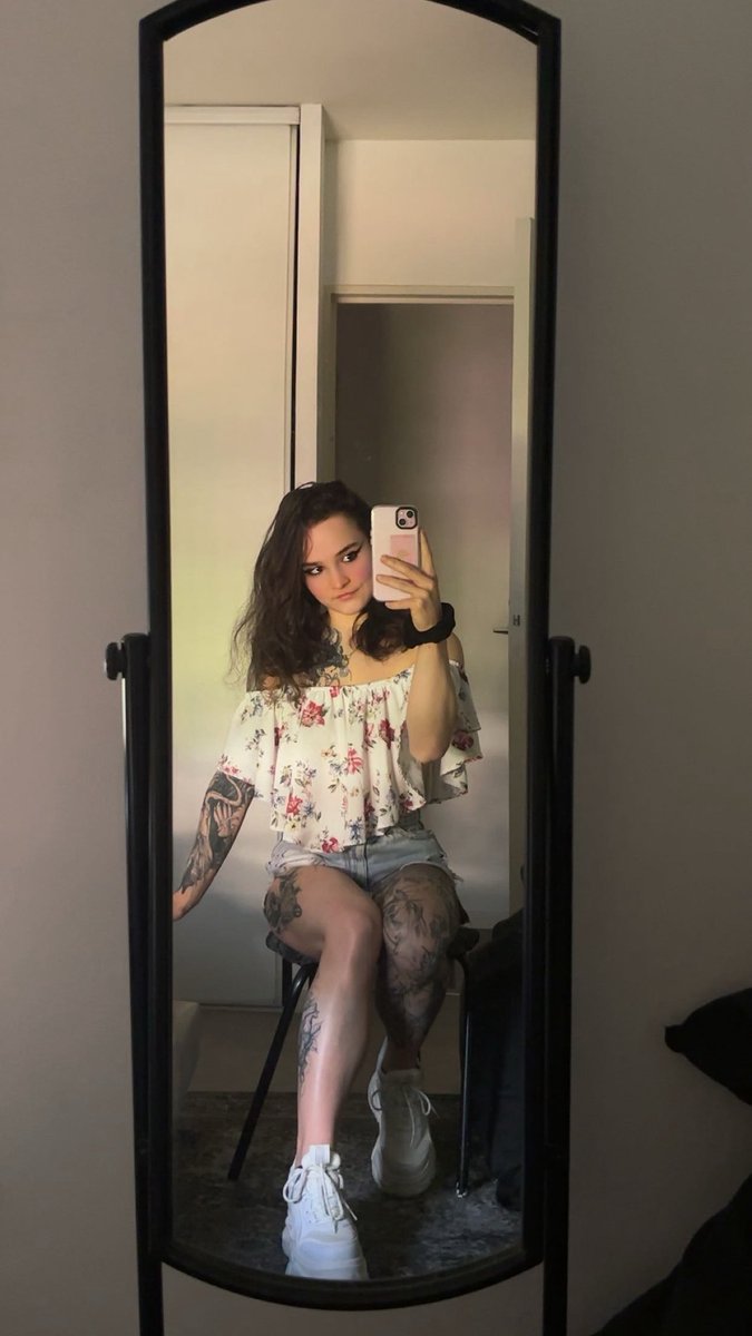 nonouillee's tweet photo. J’étais cute hier #autodiag 🤭 https://t.co/VCvHBewZje