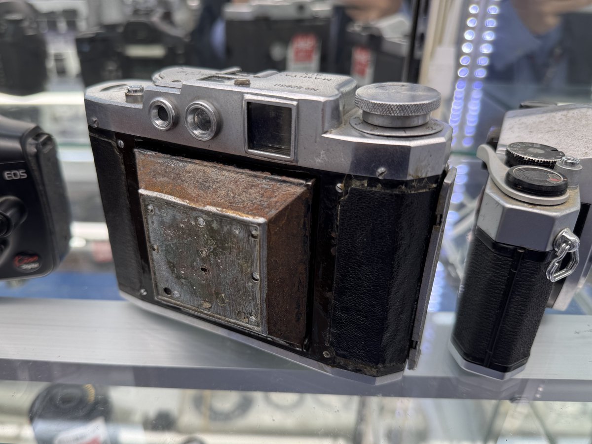 SampoGohan's tweet image. MAMIYA SIX I型（たぶん）。シャッターは切れた