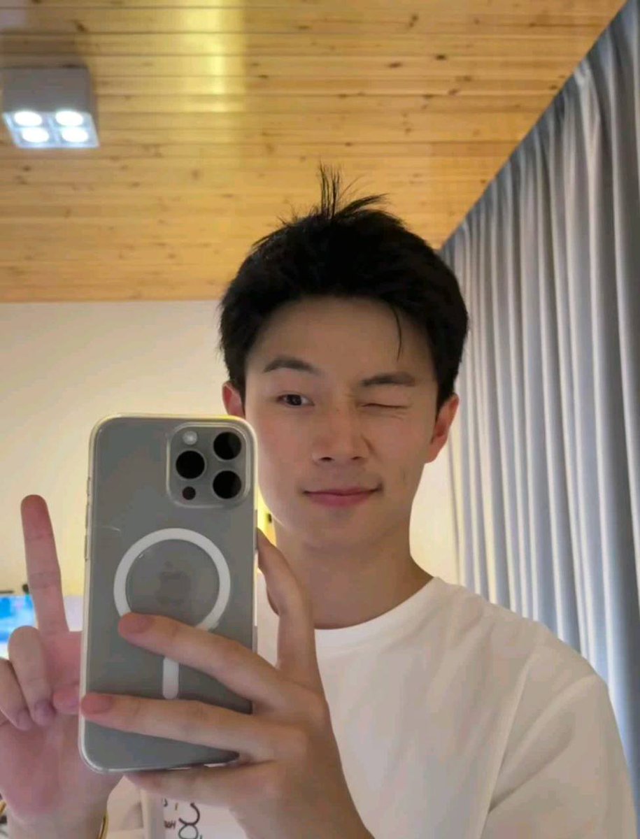 值日班长 tweet media