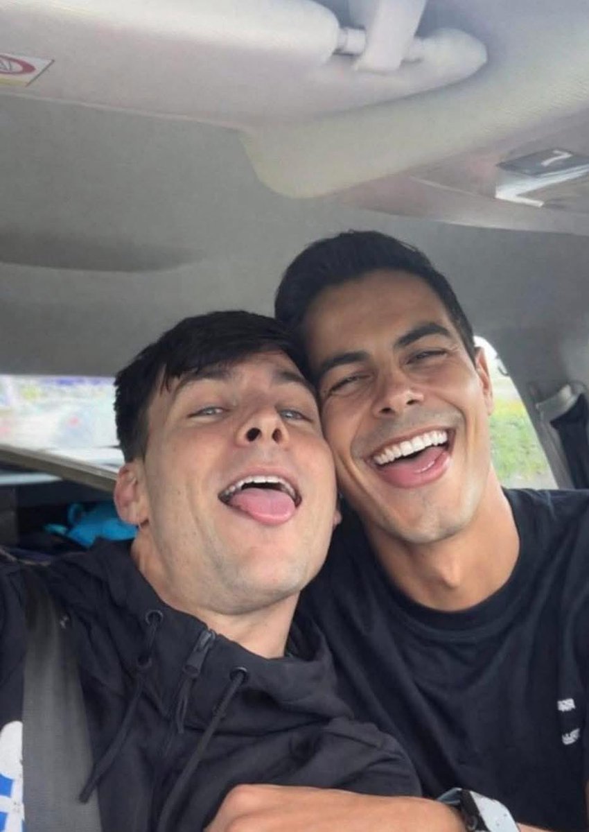 Dolly van den Berg tweet media