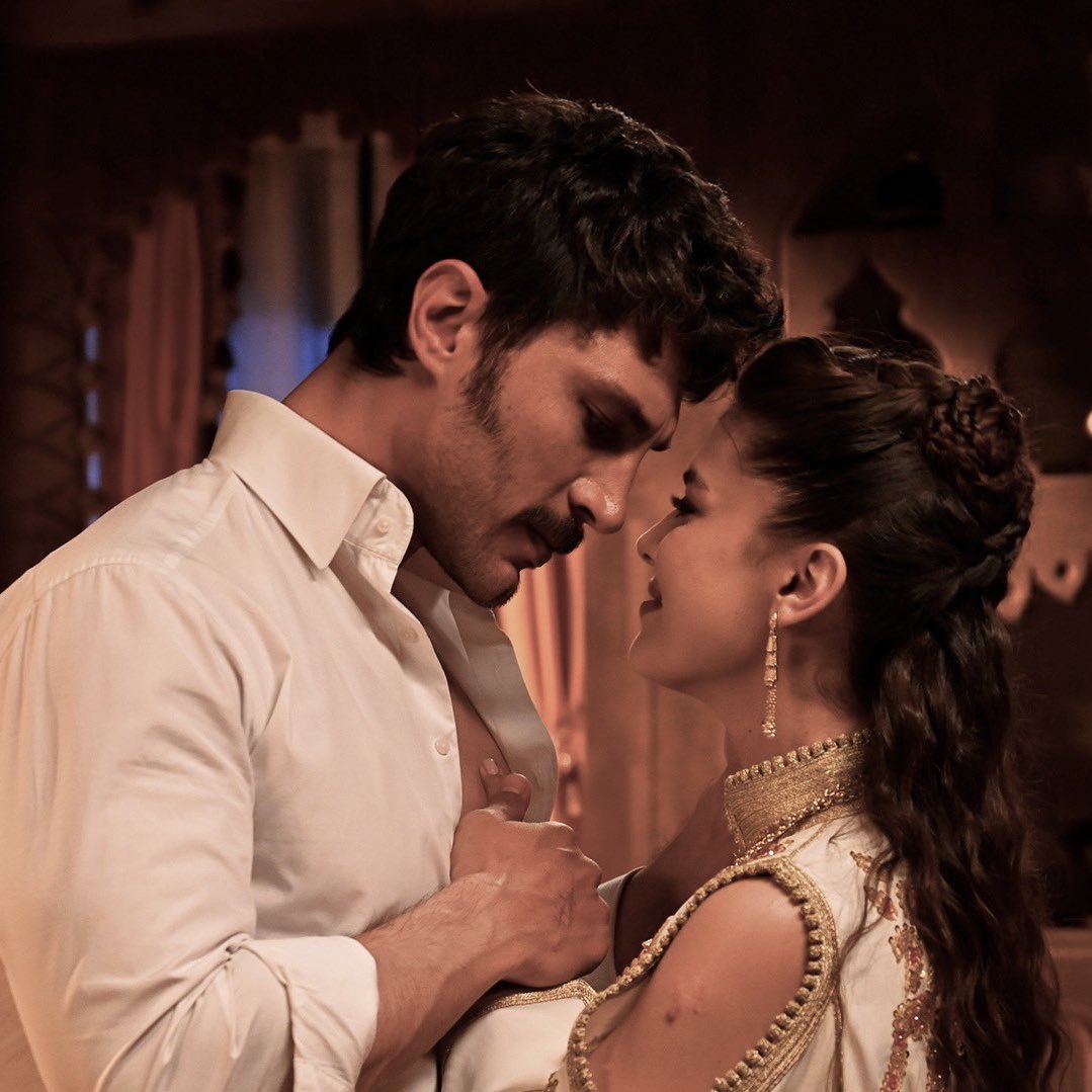 𓇢𓆸 tweet media