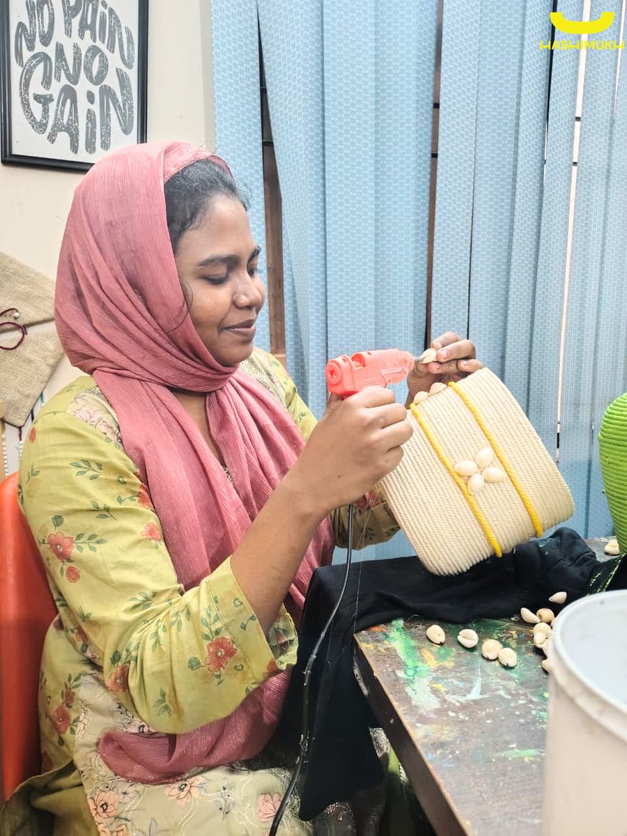 Hashimukh_'s tweet photo. এই বৈশাখে Baruni বর্ষবরণ মেলায় আসছে Hashimukh Craft Corner 
বাচ্চাদের হাতে তৈরি ইউনিক গয়না, চুড়ি, পোশাক নিয়ে।
মাইডাস সেন্টার
১০–১১ এপ্রিল | ১০টা–৮টা
 স্টল: ২ https://t.co/i2G6QeDPa9