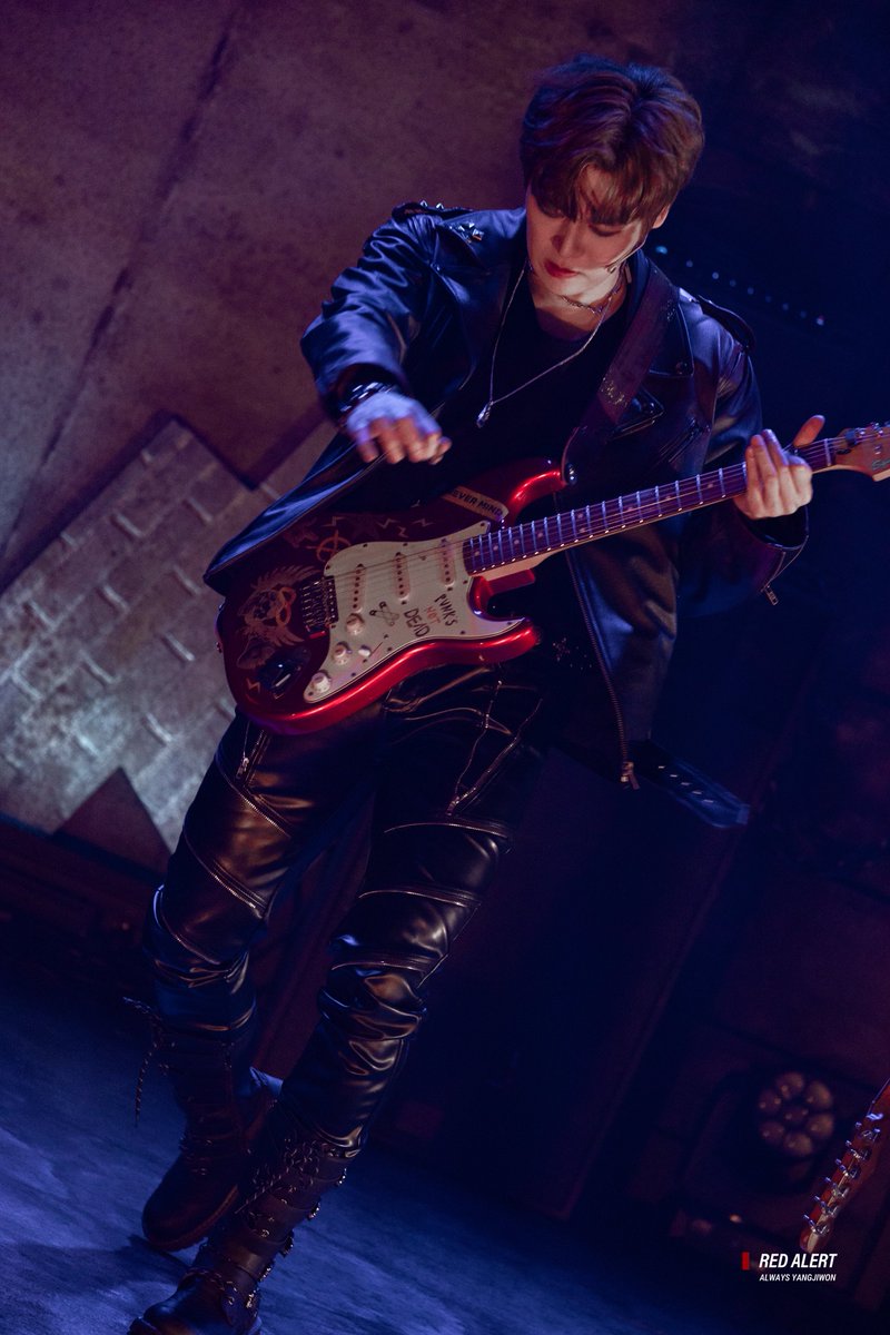 RED ALERT tweet media