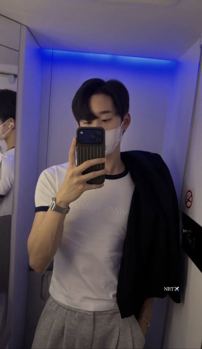 𝖫𝖾𝖺𝗇𝖽𝖾𝗋 𝖠𝗌𝗁. tweet media