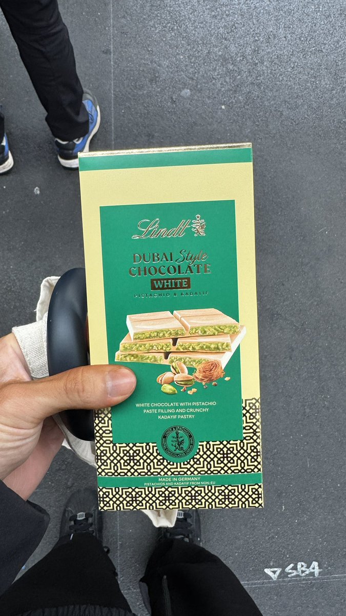 そら｜20kg痩せて整形600万した男 tweet media