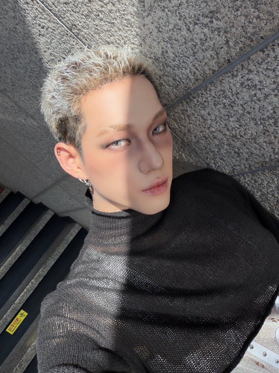 ALL(H)OURS tweet media