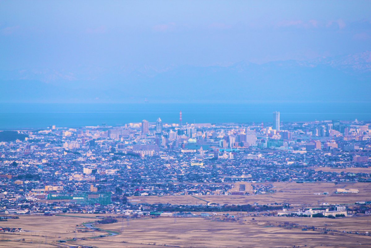 やまびこ tweet media