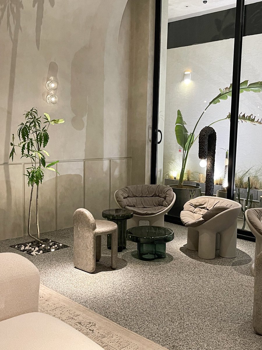 هِـند tweet media