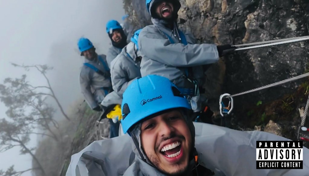 De los streams más legendarios que ha hecho West 🔥 sin miedo nunca a nada, lo hizo real, por eso es la Cabra 🐐
Todos rompieron haciendo eso 🔥