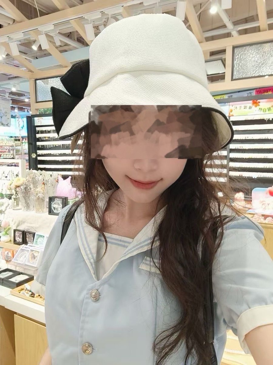 南京字母墙 tweet media