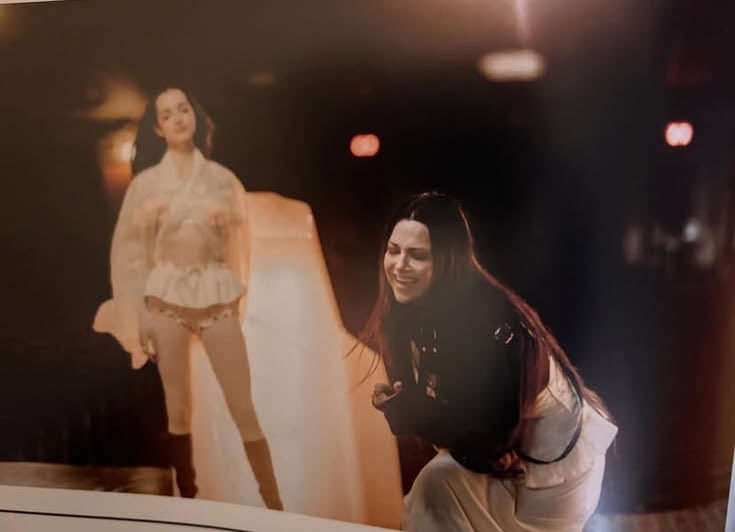 DailyAmyEv tweet media