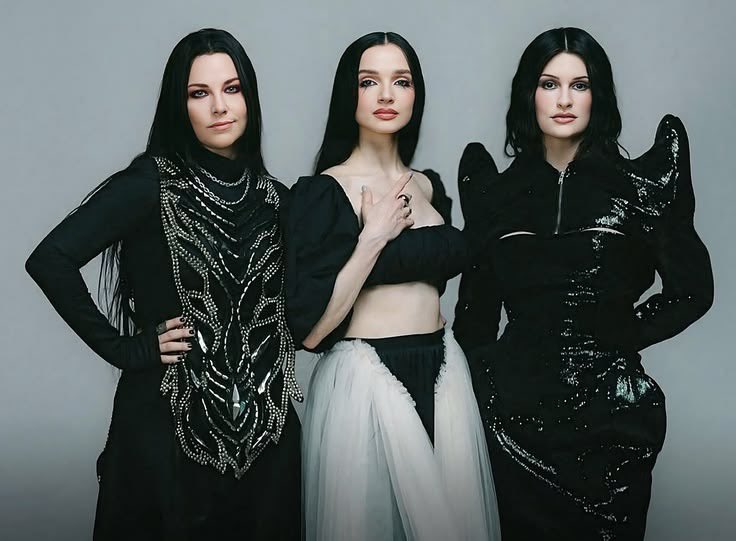 DailyAmyEv tweet media