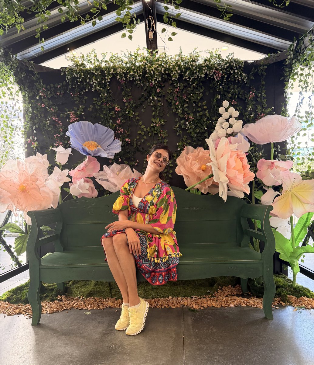 iampoojabatra's tweet photo. How you talk to yourself is everything. 🌼🌸🌺🌷🌻🪷🪻🌹💐 https://t.co/luqewqeV58