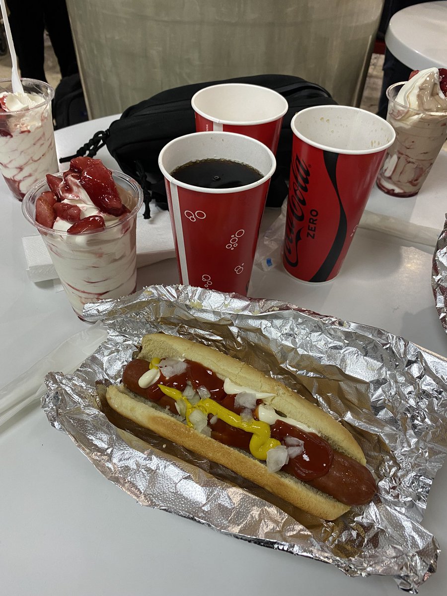 Gus Castillo 💀 tweet media