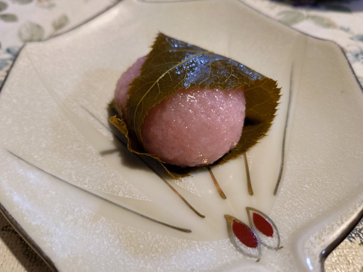 本日のおやつタイム❗️
桜餅🌸