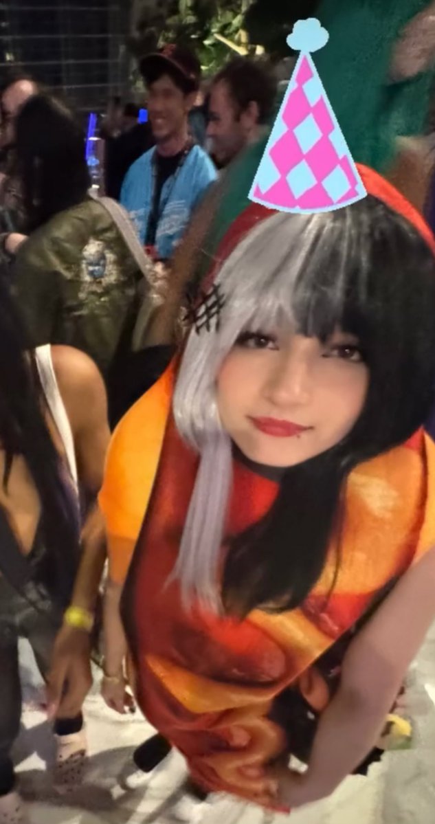 Moon🗡️❄️ tweet media