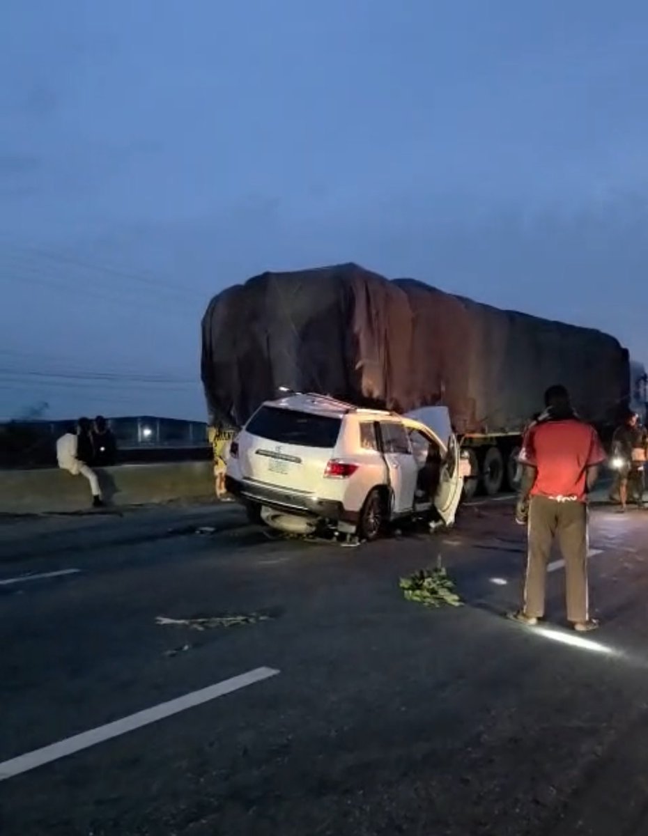 Peace Ighodaro💛 tweet media