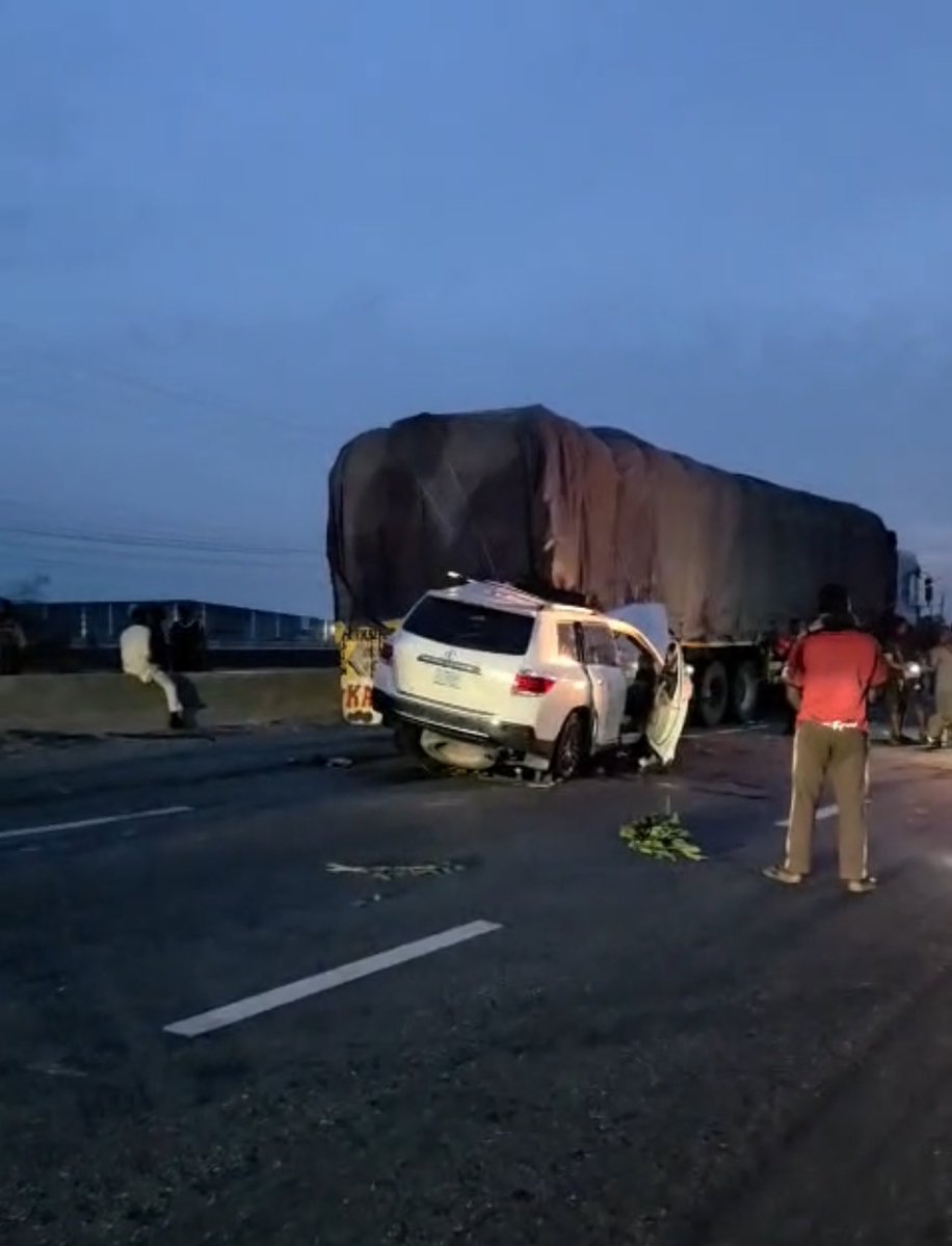 Peace Ighodaro💛 tweet media