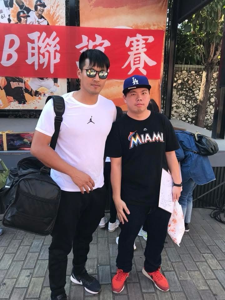 sam1181541's tweet photo. 悍將遊俠！
正式引退！
#林哲瑄 https://t.co/WtbQWZ2k7g