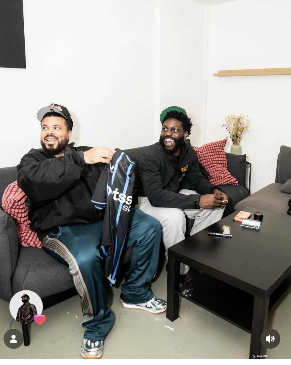 Hibee 🤧 tweet media