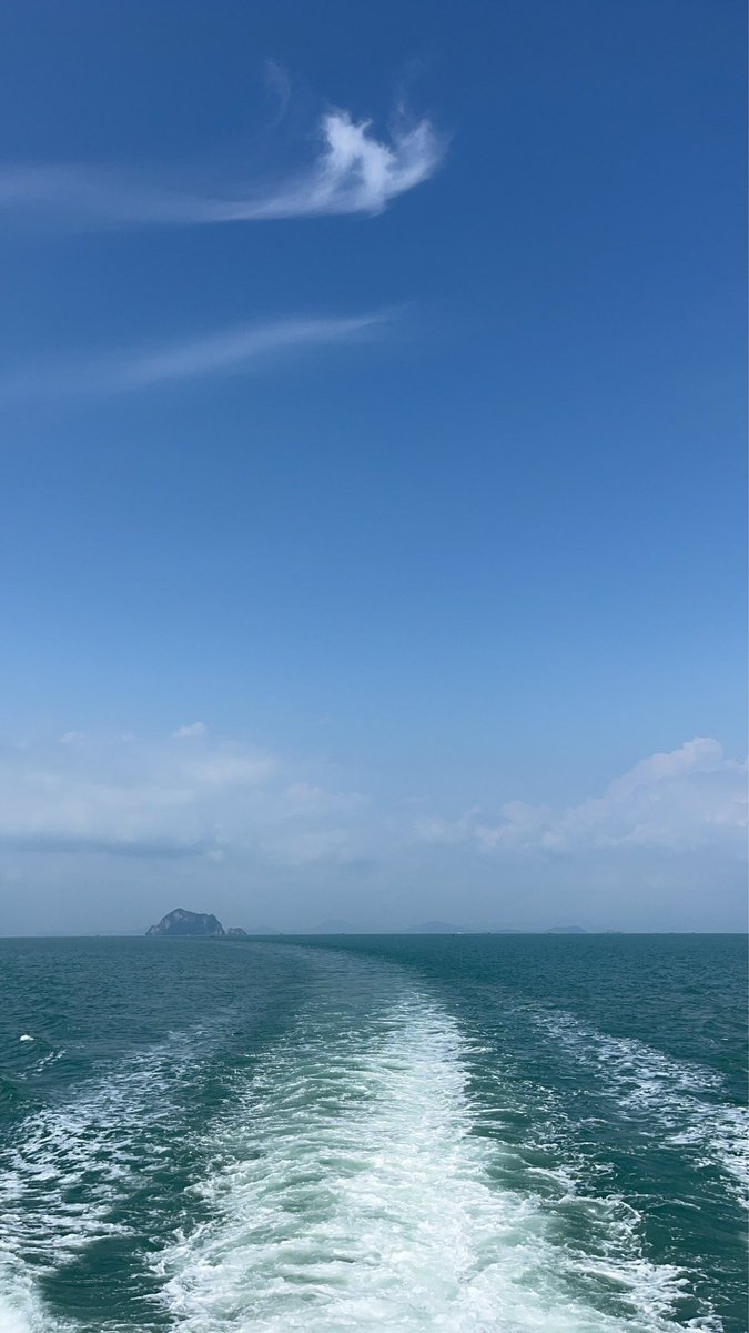 Non4twit tweet media