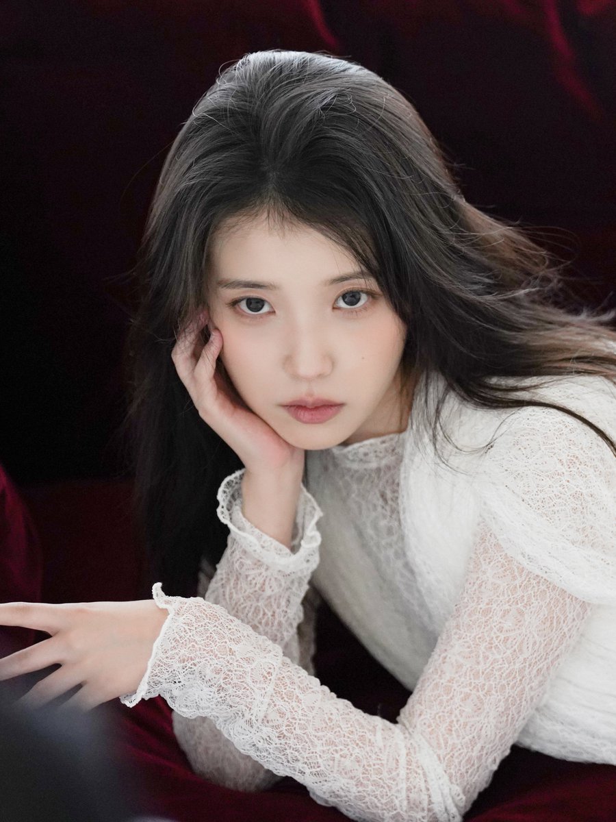 iuedelweiss's tweet photo. [리마인드] 아이유, 오늘 MBC 보이는 라디오 ‘완벽한 하루 이상순입니다’ 출연!

Reminder: IU will be appearing on MBC’s radio show ‘완벽한 하루 이상순입니다’ (hosted by Lee Sangsoon) today!

📆 2026.04.08 (Wed) 4:30PM KST~
🔗 https://t.co/9ebIUCEZhU

#아이유 #IU #21세기대군부인 #PerfectCrown