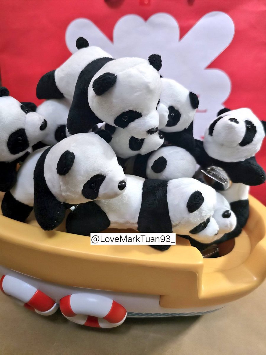 LoveMarkTuan93_'s tweet photo. หมีแพนด้า เข็มกลัด
ตัวละ 100 บาท 🐼 แบบที่มาร์คต้วนติด
พร้อมส่ง ของแท้ หิ้วมาจากจีน 

#ตลาดนัดอากาเซ่ #MarkTuan
#MarkTuan_Silhouette https://t.co/HtXbyOickv
