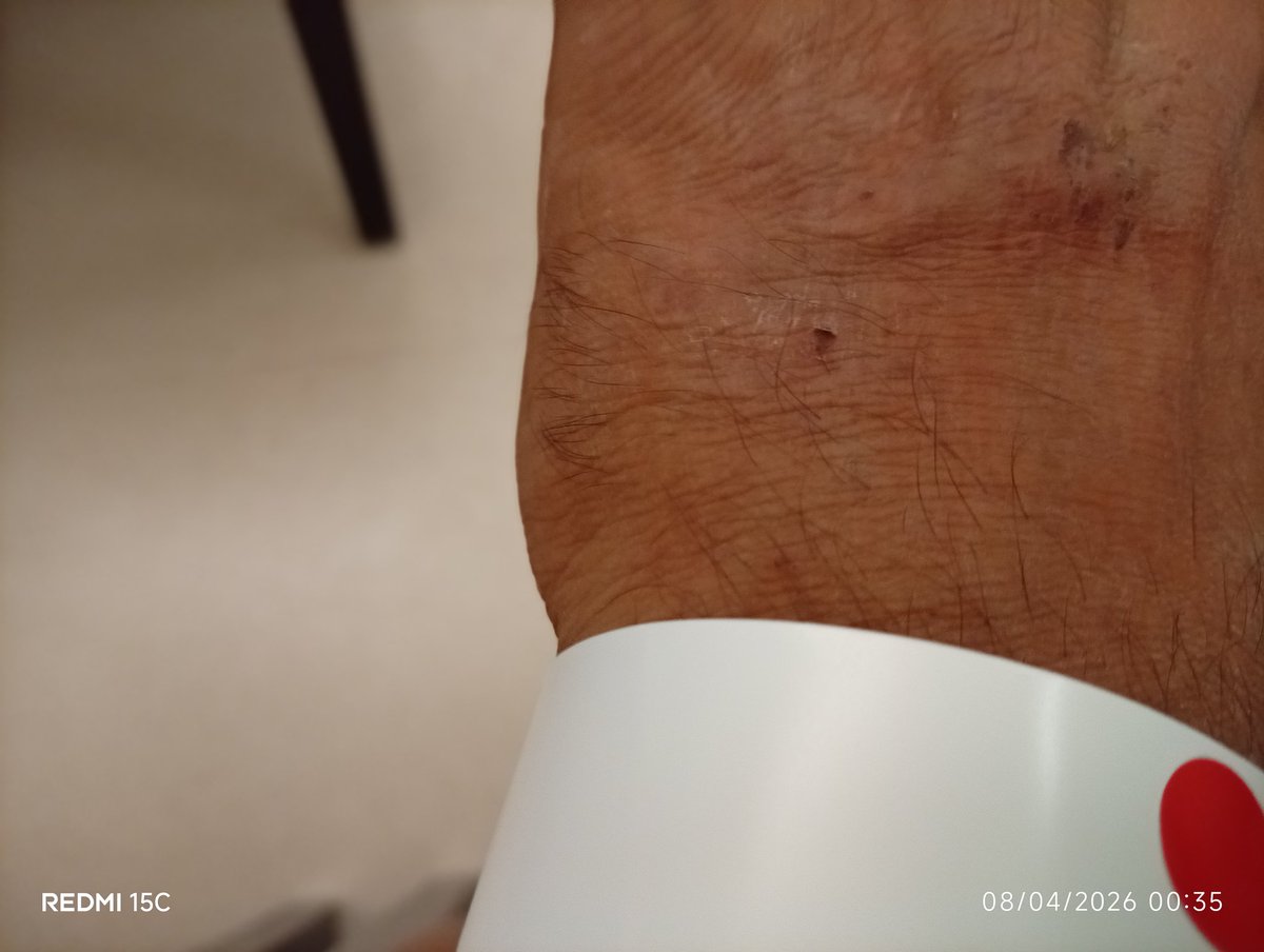 Pareja Ardiente🍍 tweet media