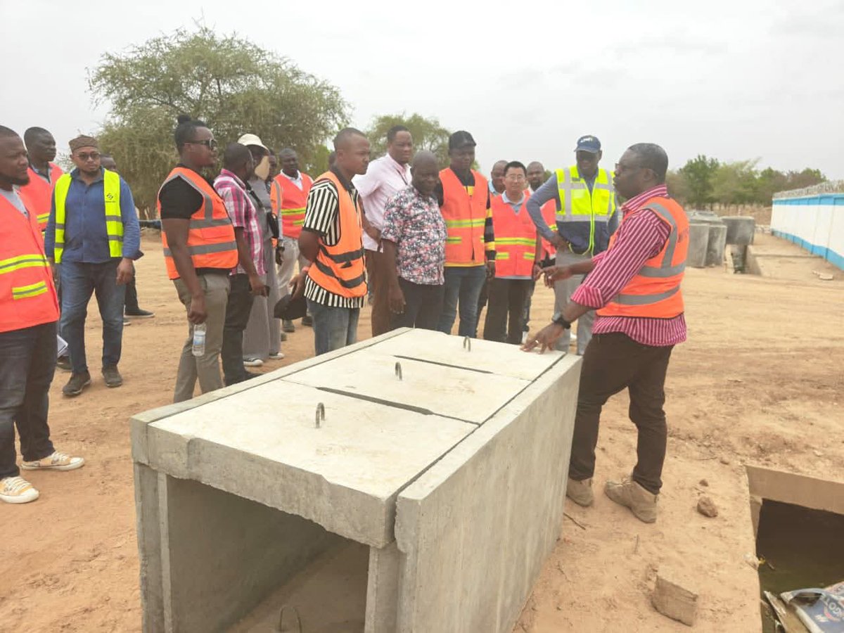 TheCameroonianZ's tweet image. Réhabilitation et élargissement de la section Guidiguis-Yagoua (N12) #Cameroon : 

*Plus de 40 ouvrages hydrauliques achevés.