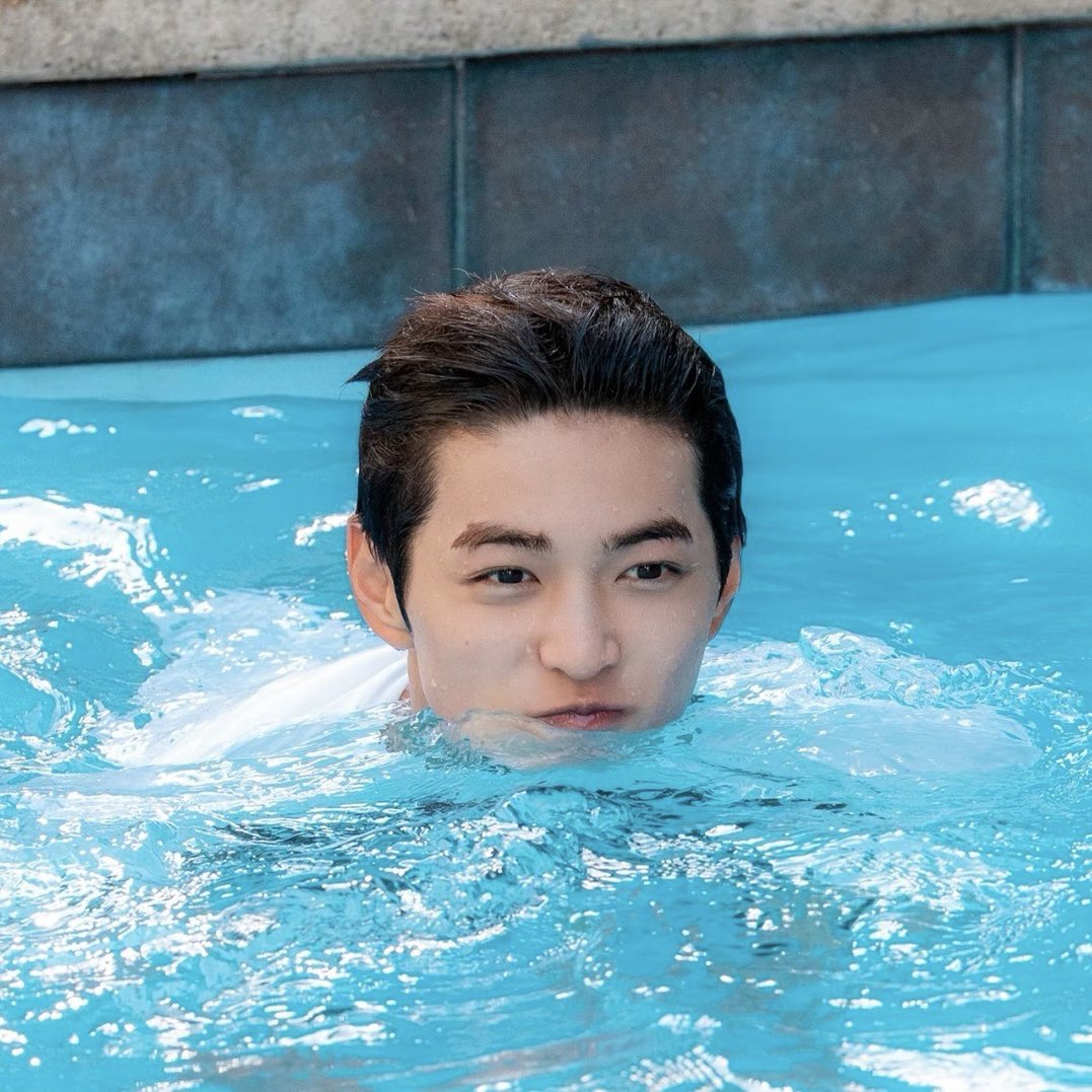 S2_D_214's tweet photo. 안와와🏊🏻‍♂️ https://t.co/j4EVMgdZKz