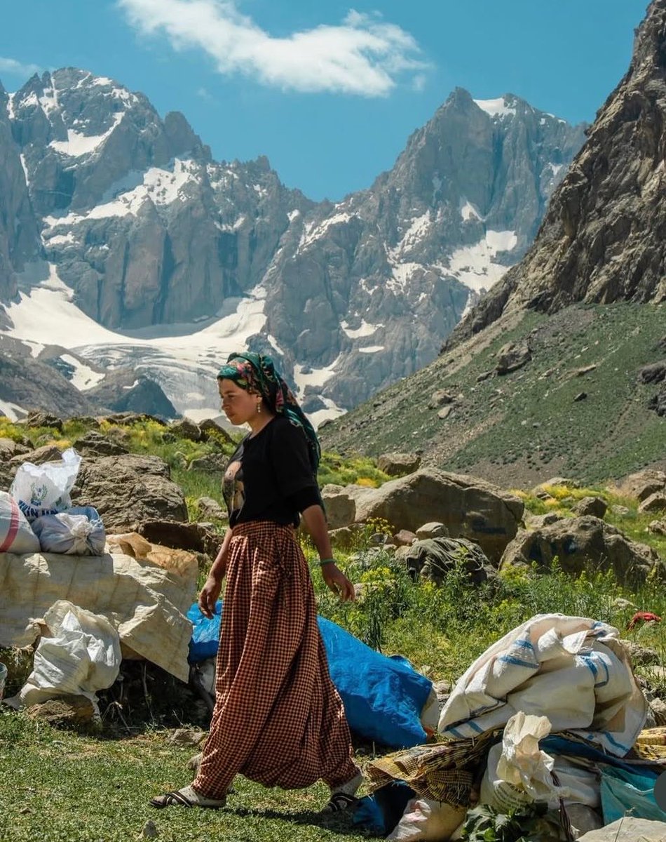 𝐸𝑦𝑙𝑜𝑘𝑒̂ tweet media