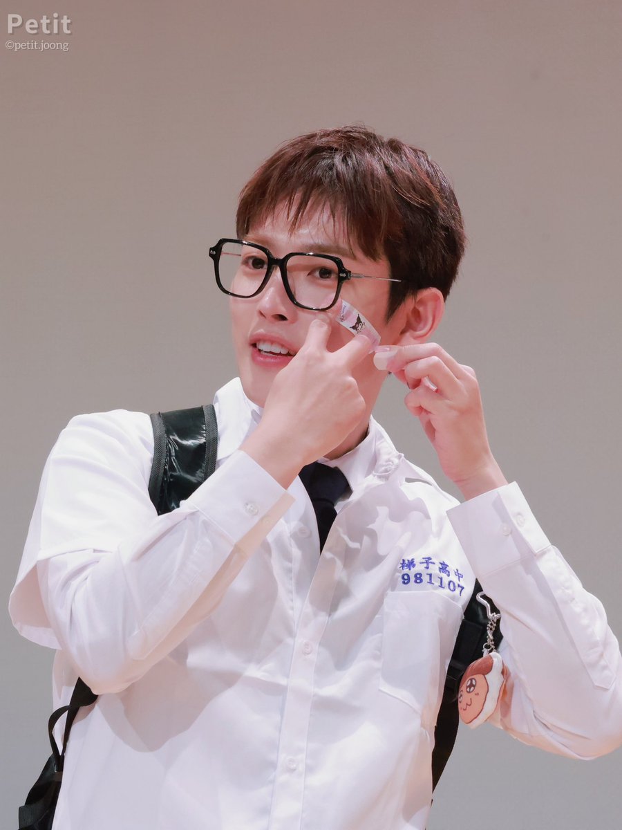 260406 막팬

🩹
🏫梯子高中 學號981107

#ATEEZ #에이티즈 #エイティーズ
#홍중 #HONGJOONG #金弘中