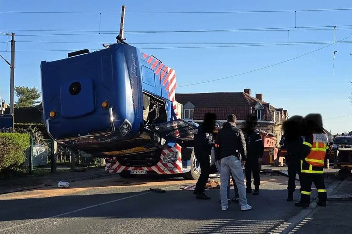 Txt Transportasi Umum tweet media